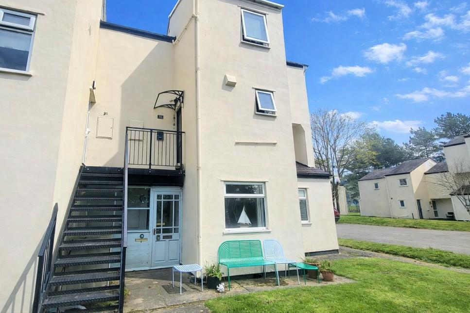 90 Glan Gors, Harlech